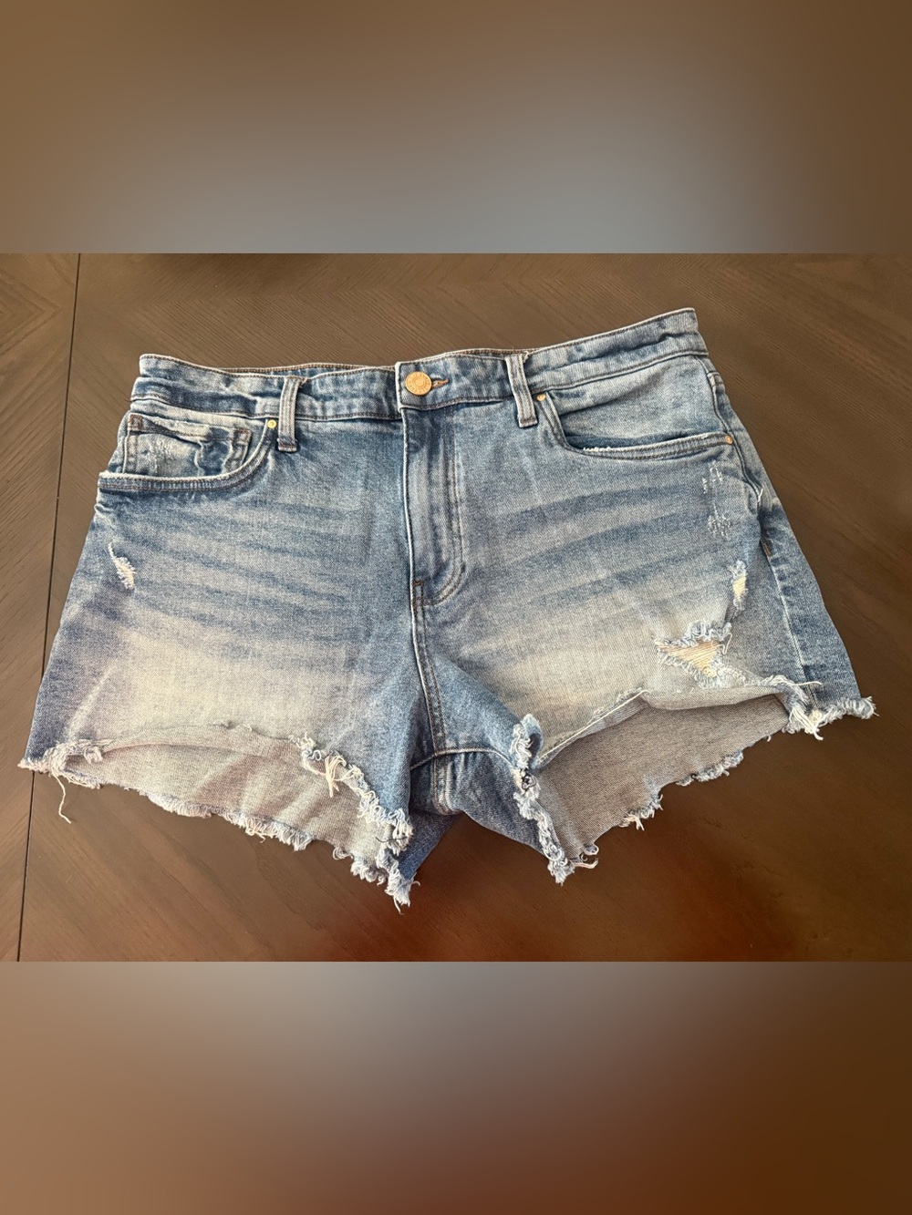 Kut from the Kloth Light Blue Distressed High-Rise Denim Shorts. Size 12